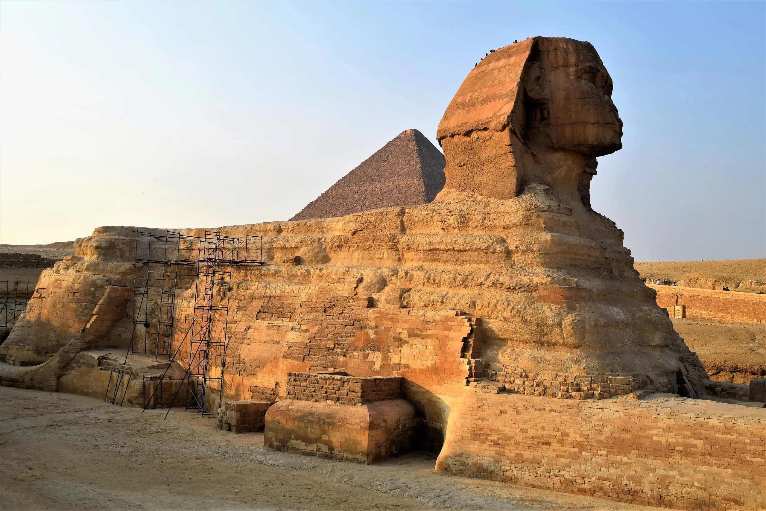 Sfinga a pyramidy v Gíze, Egypt